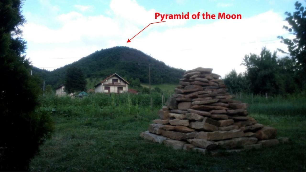 Villa Piramida Mjeseca Visoko Exterior foto